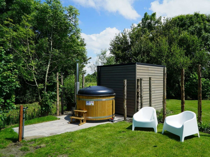 Property grounds 4, Cube la Mer Wellness 4, Warmond
