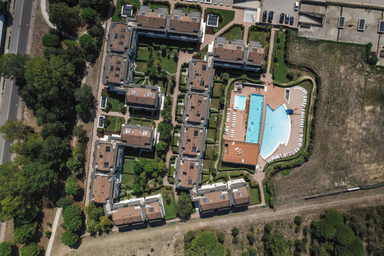 Pool 5, Delightful Flat in a Village With Swimming Pool, Venezia