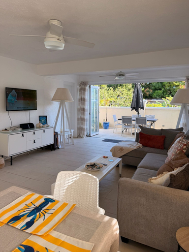 Living room 2, Mango Court #3 - by Zenbreak