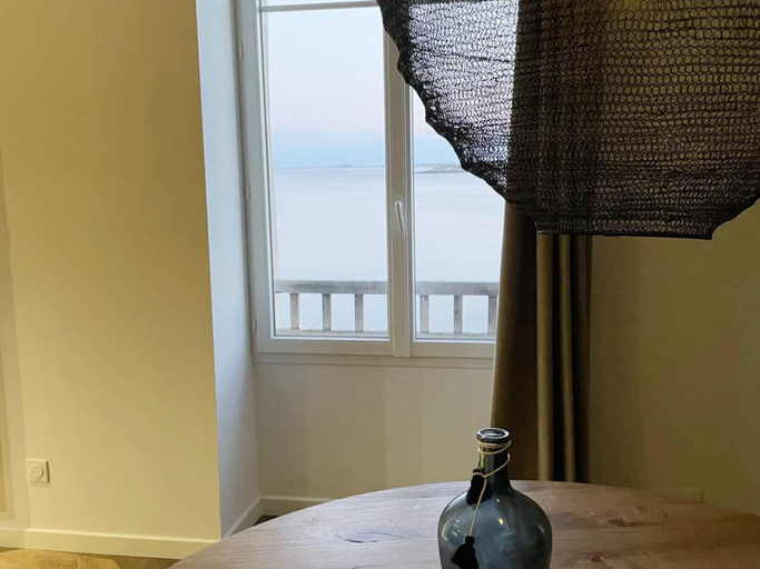 Interior detail 4, Beautiful Seaview Flat in Stagadon Island, Finistère