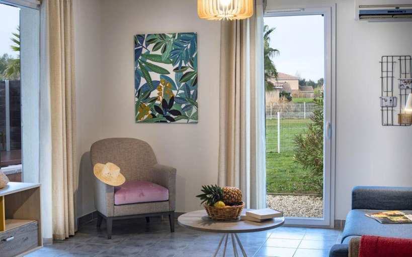 Living room 2, Villa Fabregues With Shared Pool, Hérault