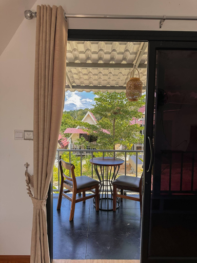 Interior, Sunrise Bungalows, Sihanoukville
