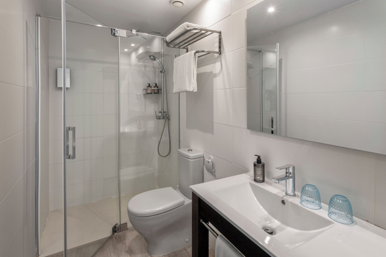 Bathroom 5, Alcanada Golf Hotel, Baleares