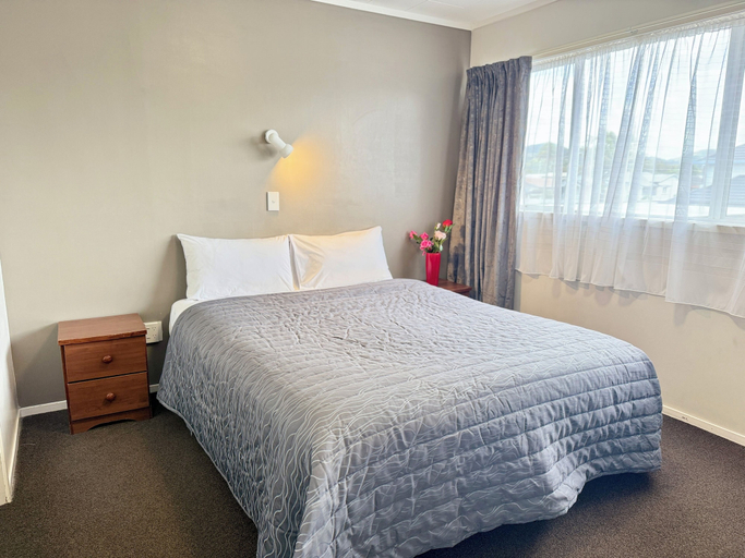 Bedroom 2, Continental Motel, Whangarei
