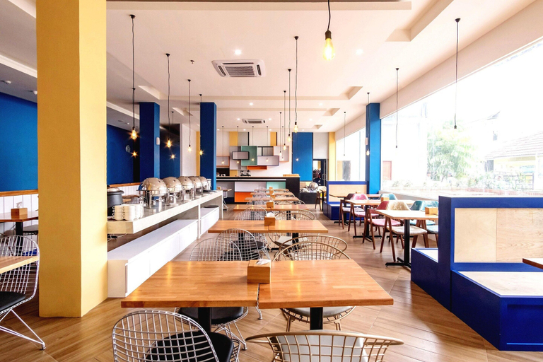 Dining 2, Luxury Twin Stay With Free Wifi and Parking, Medan