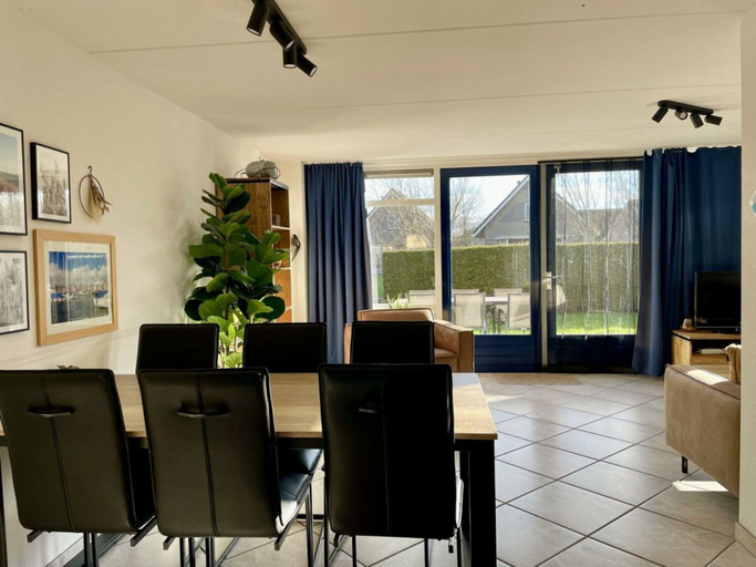 Dining 3, Waterfront Sauna 6, Medemblik