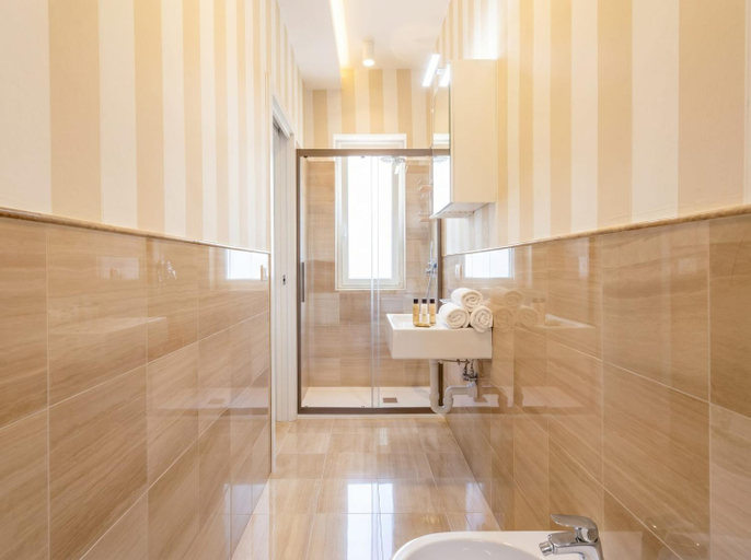 Bathroom 2, City Gate - Luxury Suites, Bari