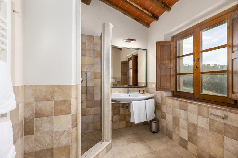 Bathroom 4, Villa Il Caggio by PosarelliVillas, Siena