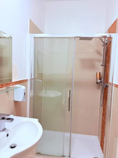 Bathroom 5, RBS Hotel, Rochester, Medway