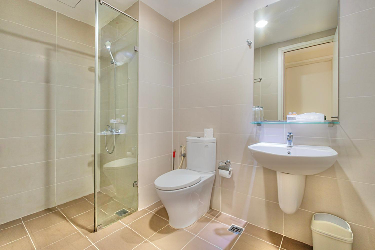 Bathroom 4, ambiHOME 3BR 2WC in Masteri Thao Dien District 2, District 2