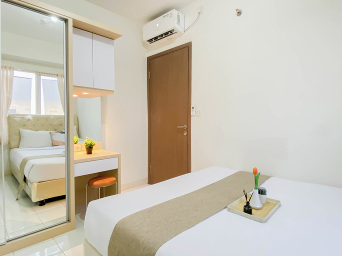 Room 2, Roomy And Warm 2Br At Apartment Podomoro Golf View, Bogor