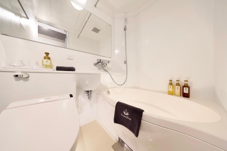 Bathroom, Tennoji Crystal Hotel, Osaka