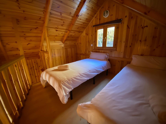 Bedroom 3, Camping Aneto, Huesca