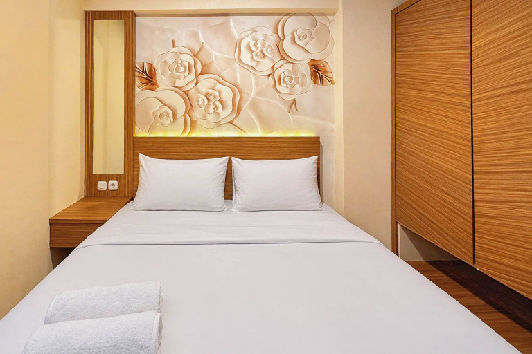 Interior 2, Comfortable Good Vibes Studio Room At Suncity Residence Apartment, Sidoarjo