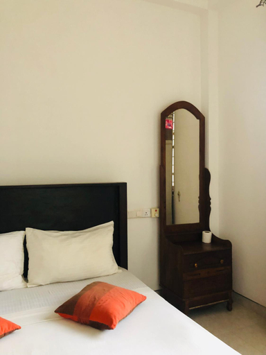 Bedroom, Sunhill Lake Tourist Rest, N. Palatha East