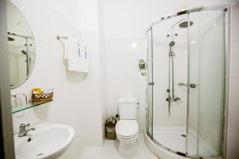 Bathroom 5, Binh An Hotel Nha Trang, Nha Trang