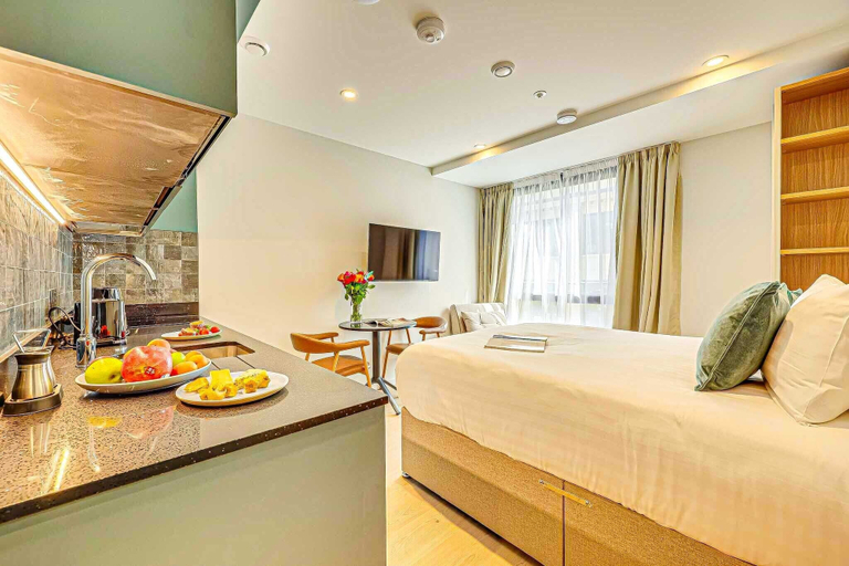 Bedroom 3, Farringdon Apartments by DMONTRIO, London