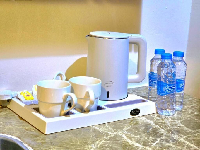Coffee and/or coffee maker, Midhal Al Ezz Ajyad Hotel, Makkah