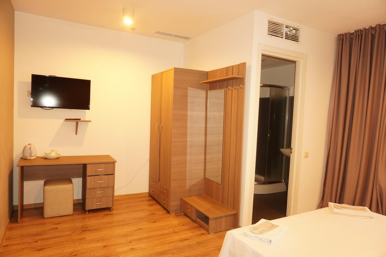 Bedroom 2, Hotel PM Palace, Gardabani