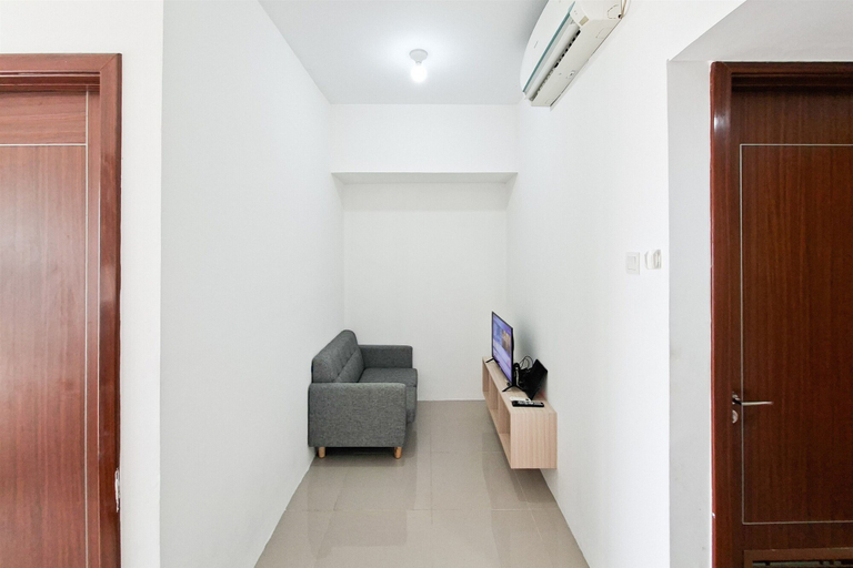Living room, Good And Warm 1Br Apartment At Vittoria Residence, Jakarta Barat