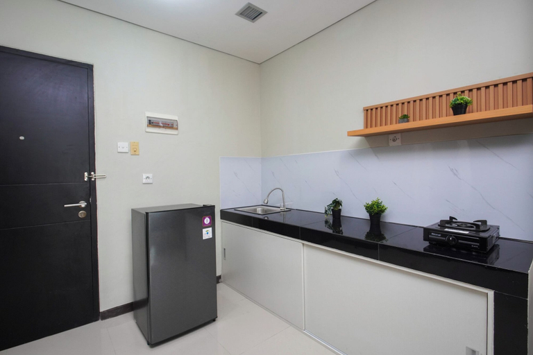Private kitchen, Nice Look 2Br Apartment At Nifarro Park, Jakarta Selatan