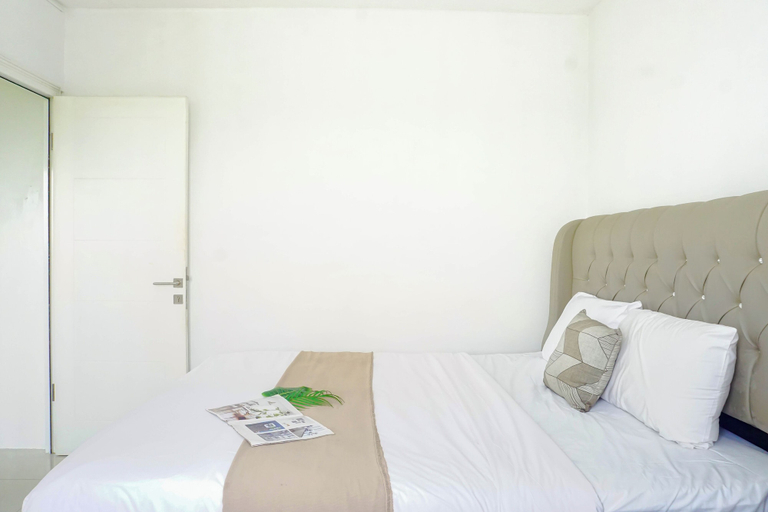 Room 2, Cozy And Simple 1Br At Apartment Grand Sentraland Karawang, Karawang