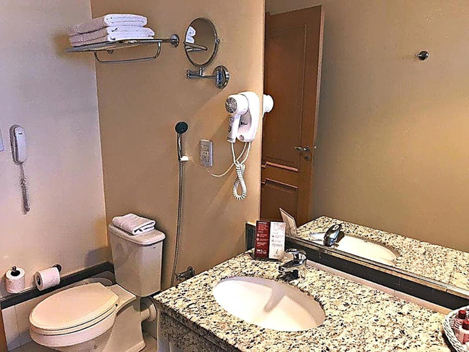 Bathroom 2, Mogano Premium Hotel - ELETROPOSTO, Chapecó