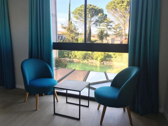 Others 5, Hôtel Cantosorgue, Vaucluse
