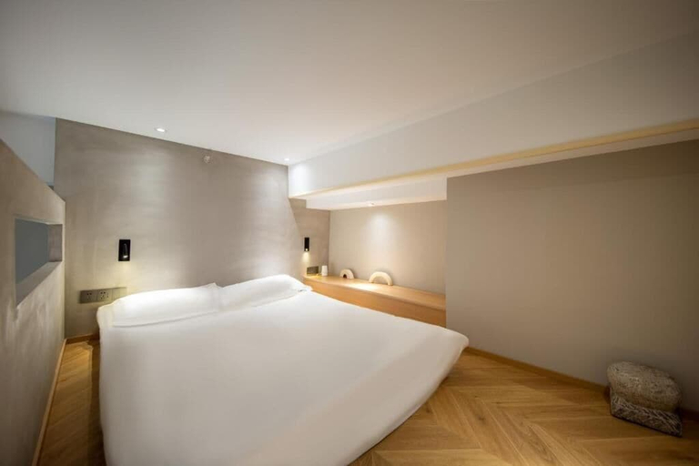 Room 2, Qiyu Hotel - Xian Bell Tower, Xi'an