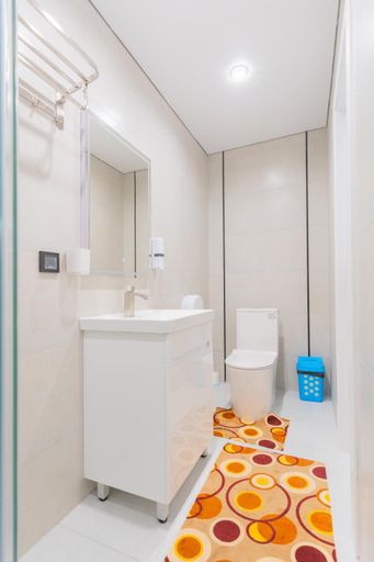 Bathroom 3, ololoFamily, Ysyk-Köl