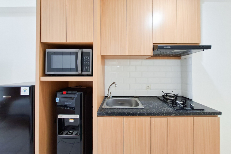 Interior 5, Cozy And Decent Studio Room At Apartment M-Town Residence, Tangerang