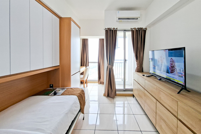 Room 2, Cozy And Decent Studio Room At Apartment M-Town Residence, Tangerang