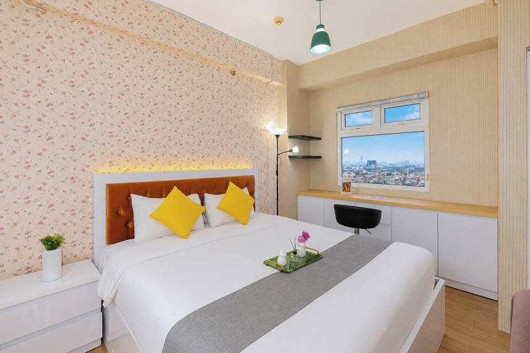 Interior 5, Classic And Restful Studio Room At Apartment Green Pramuka City, Jakarta Pusat
