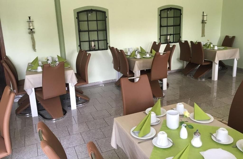 Others 4, Hotel Zur Buche, Segeberg
