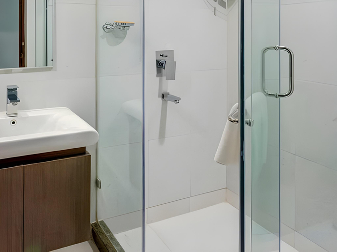 Bathroom, The Fern Residency Galaxy Mall, Barddhaman