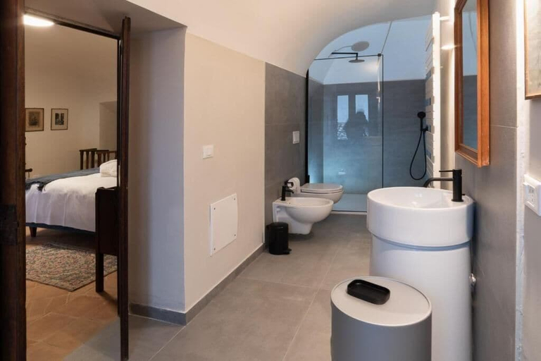 Bathroom 3, Palazzo D'Alessandro, L'Aquila