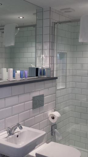 Bathroom 5, The Gannet Inn, Cornwall