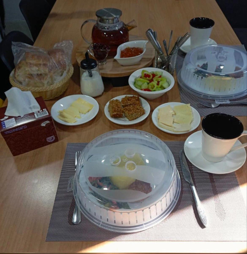 Food & Drinks 5, Haya Guest House