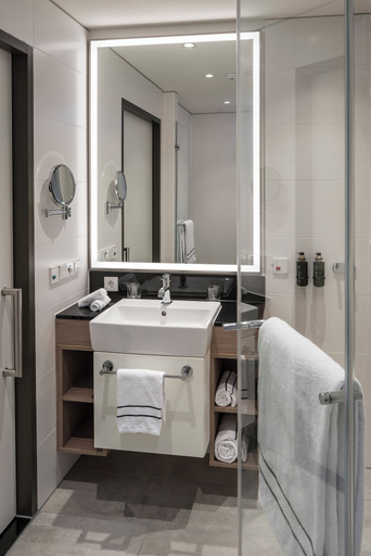 Bathroom 4, Melia Frankfurt City, Frankfurt am Main