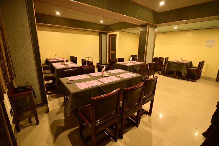Others 4, Hotel President., Kamrup Metropolitan