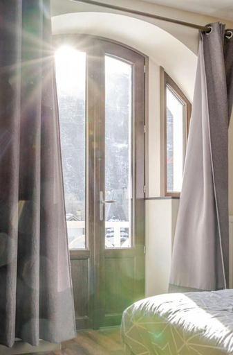 Bedroom, La Douce Montagne, Isère