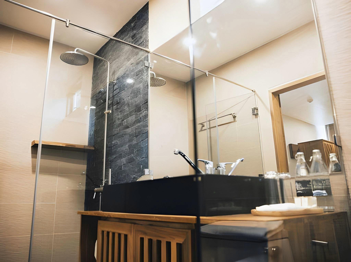 Bathroom 4, Zee Luxury Boutique Hotel, Ko Phangan