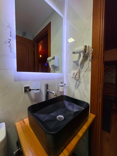 Bathroom 3, Guest House Hasko, Gjirokastrës