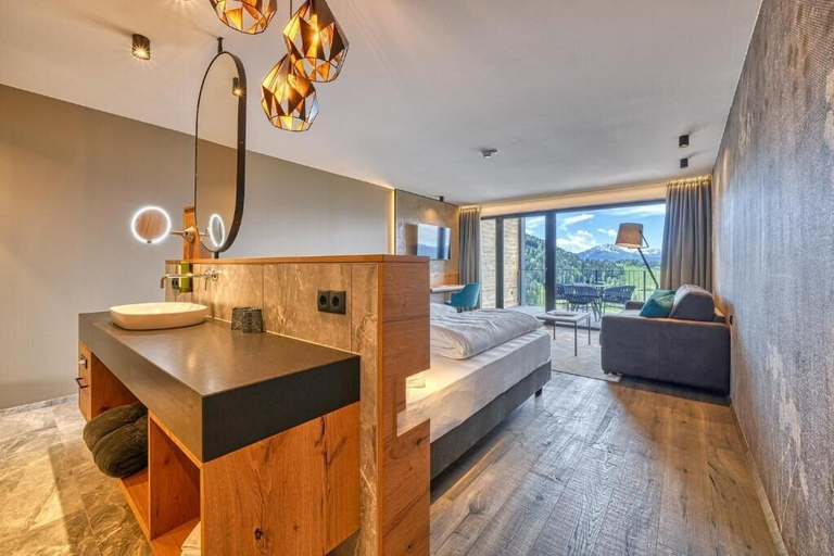 Others 1, Hotel Avelina, Bolzano