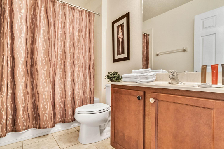 Bathroom 3, Bedrooms 4 Bathrooms Veranda Palms 4457 NP, Osceola