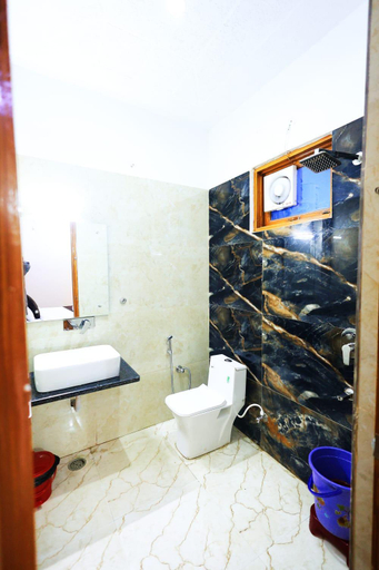 Bathroom 3, Hotel The Shreyansh, Agra