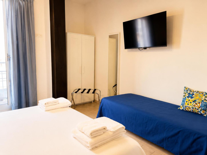 Bedroom 3, Torrearsa 17, Trapani