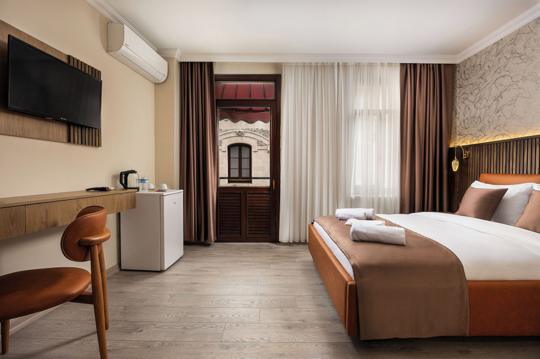 Bedroom 4, Taksim Peradise Hotel, Beyoğlu
