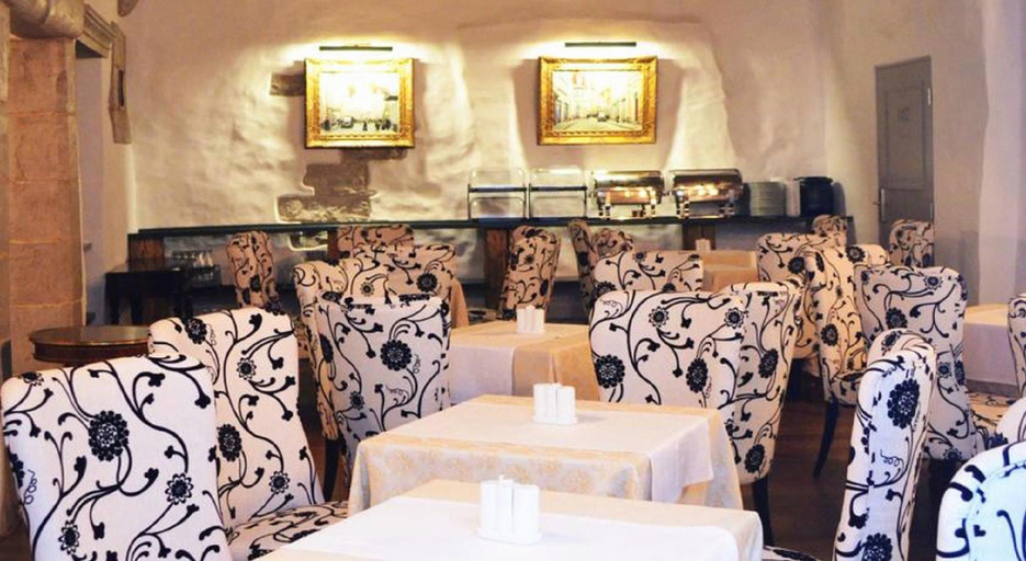 Food & Drinks, Gotthard Residents, Tallinn
