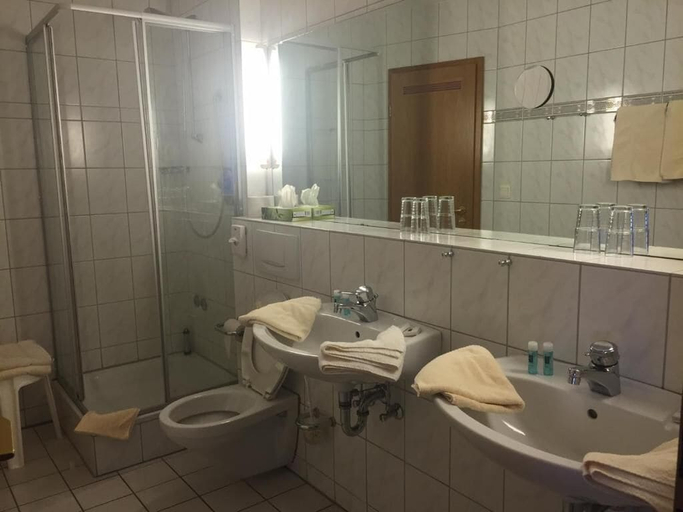 Others 3, Hotel Zur Buche, Segeberg